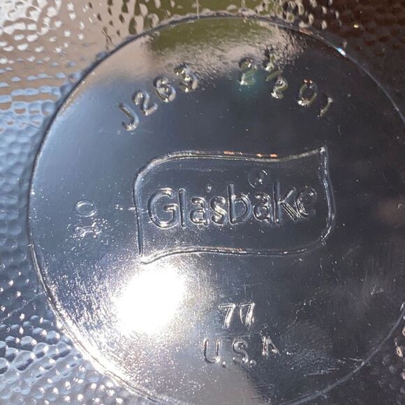 Vintage Roses Embossed Aluminum 2.5 Qt Covered Casserole - Picture 9 of 12